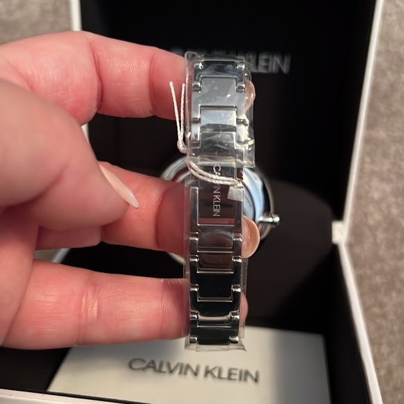 BRAND NEW Calvin Klein Swiss Made Silver Watch - Picture 3 of 7